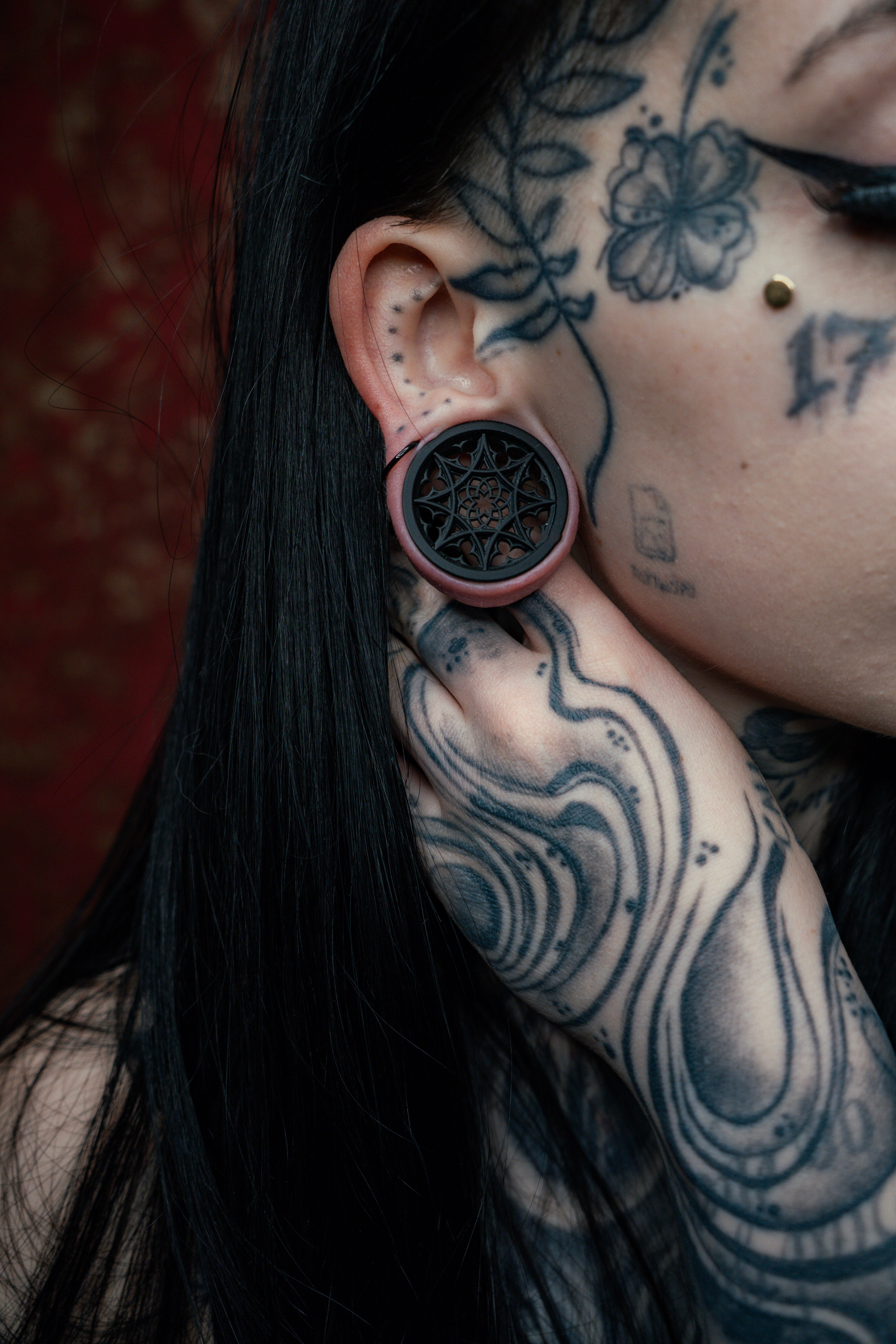 One Pair of Gothic Ornament Tunnels